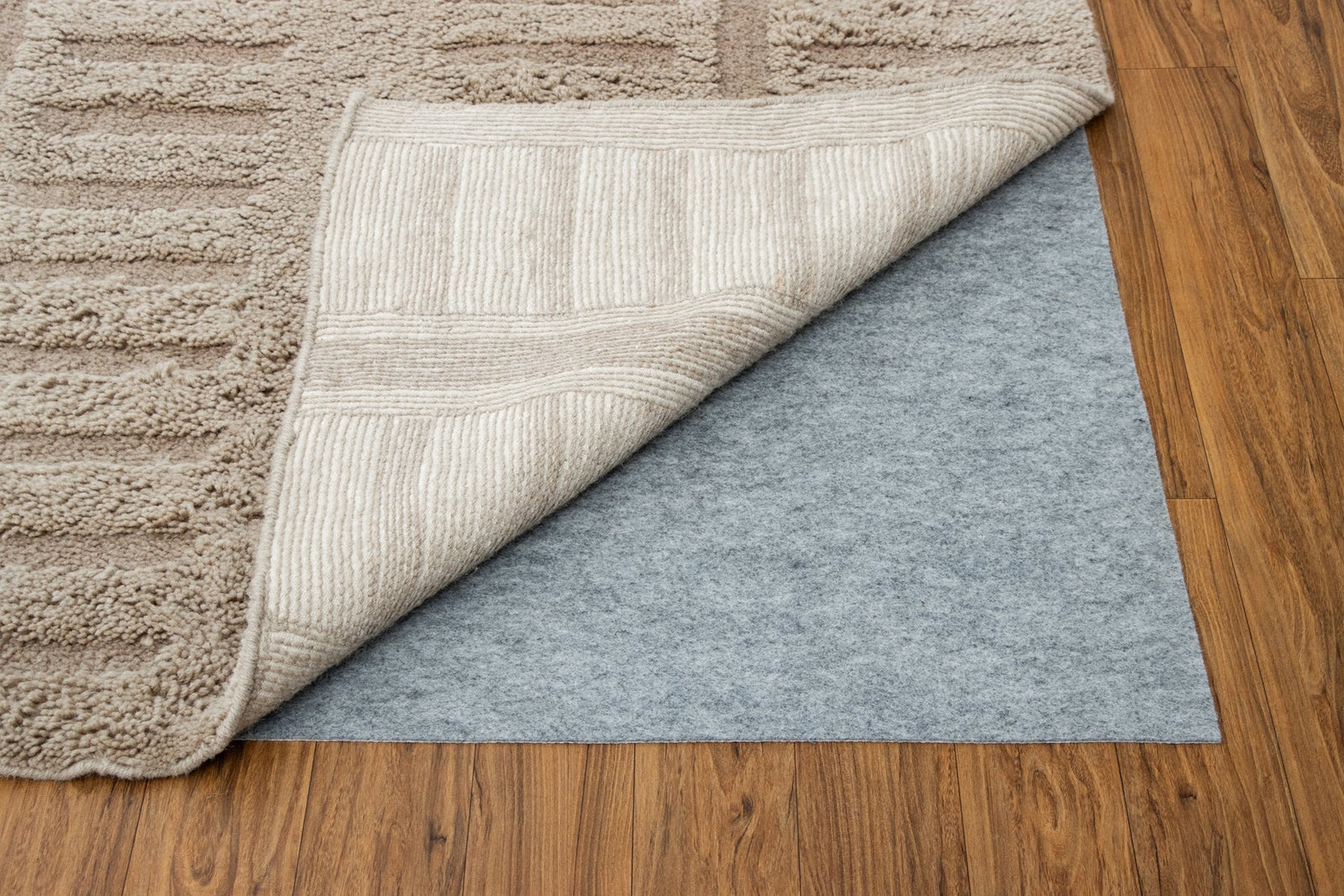 Low-profile rug pad