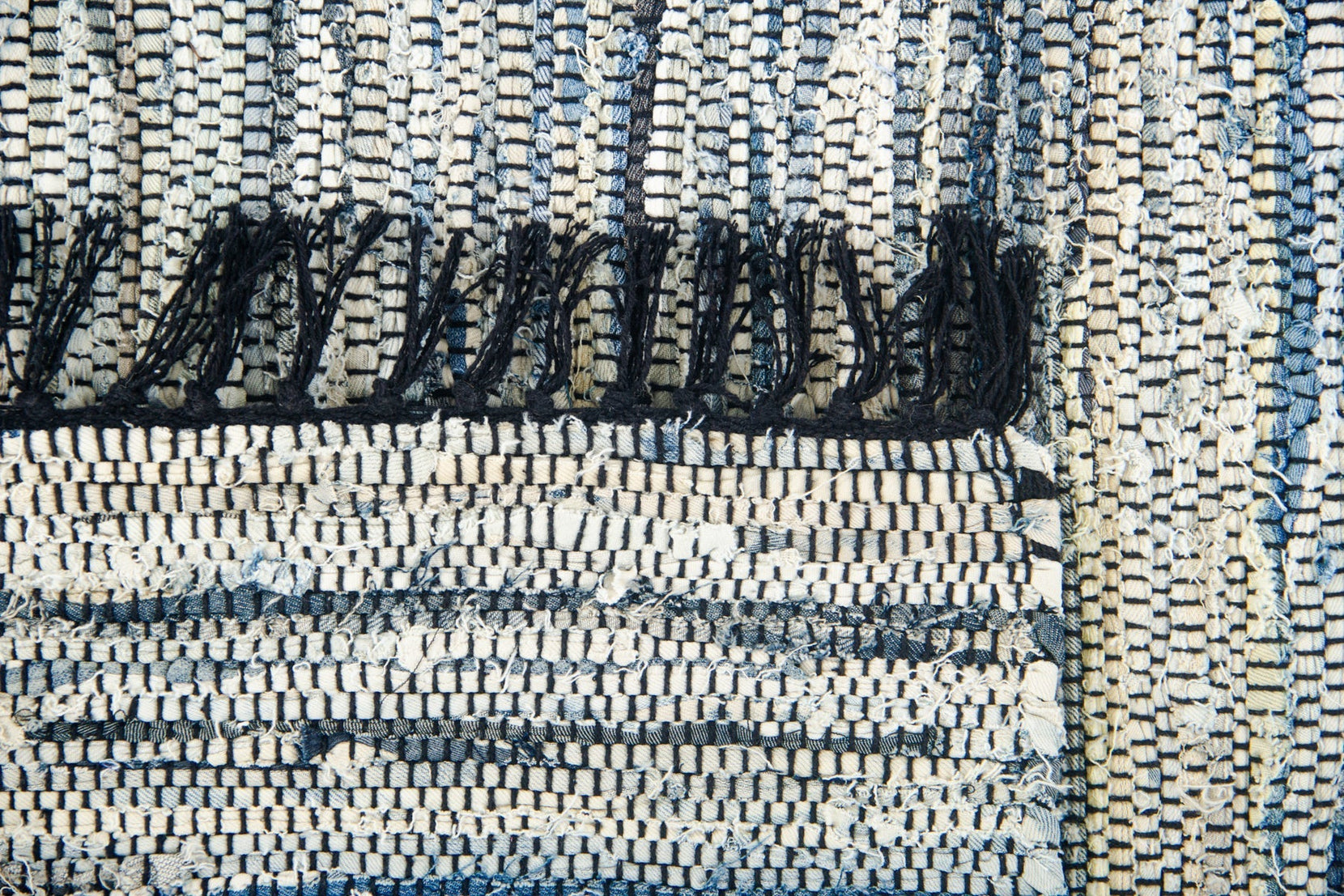 Artistic Weavers Tama Stool, 16' x 16' x 16', Denim