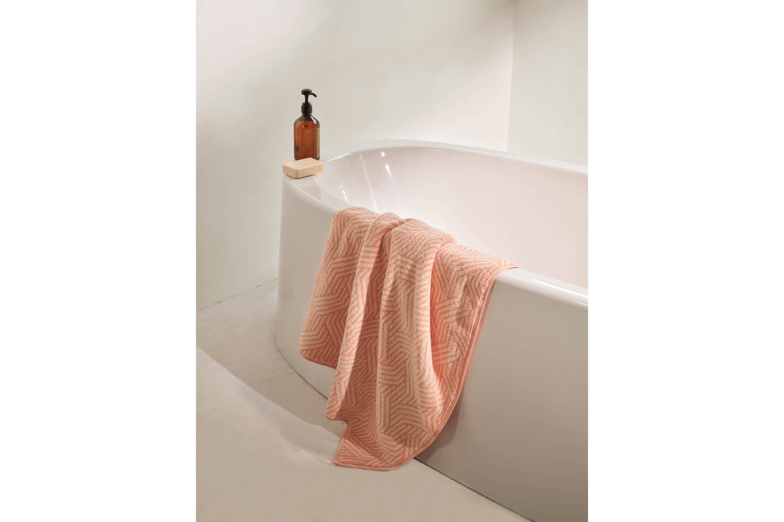 Coral discount bathroom towels